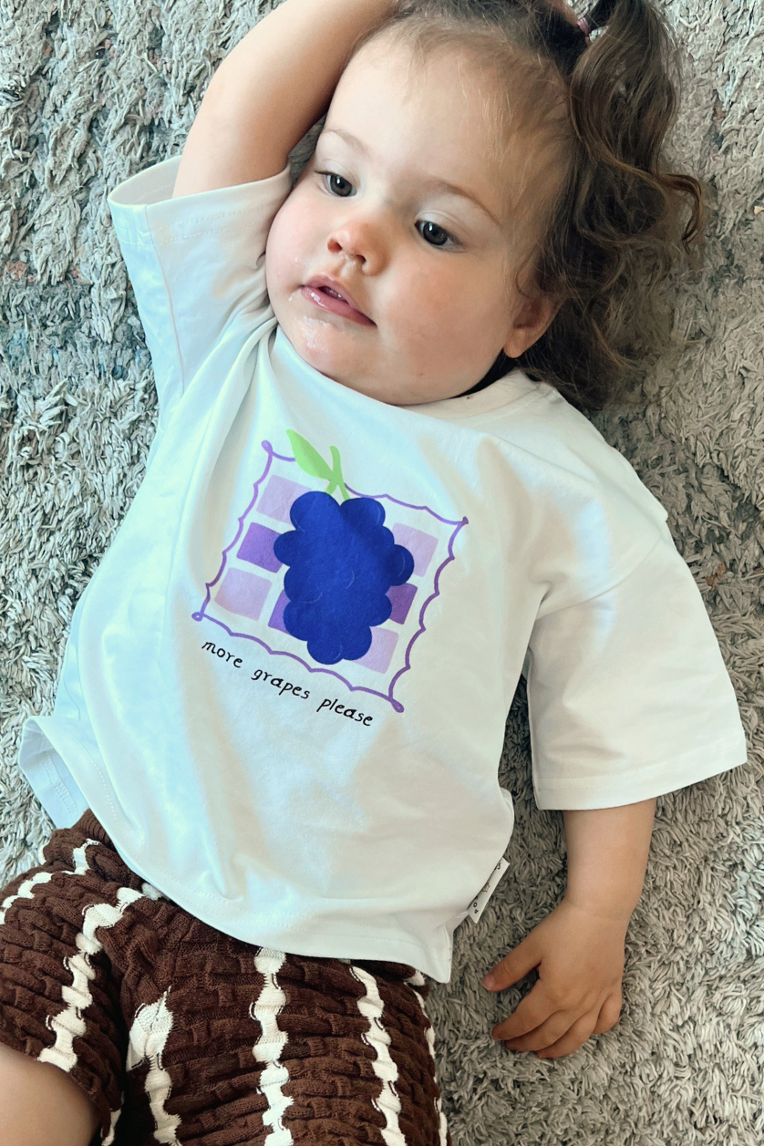 Oversized Tee ✿ More Grapes Please