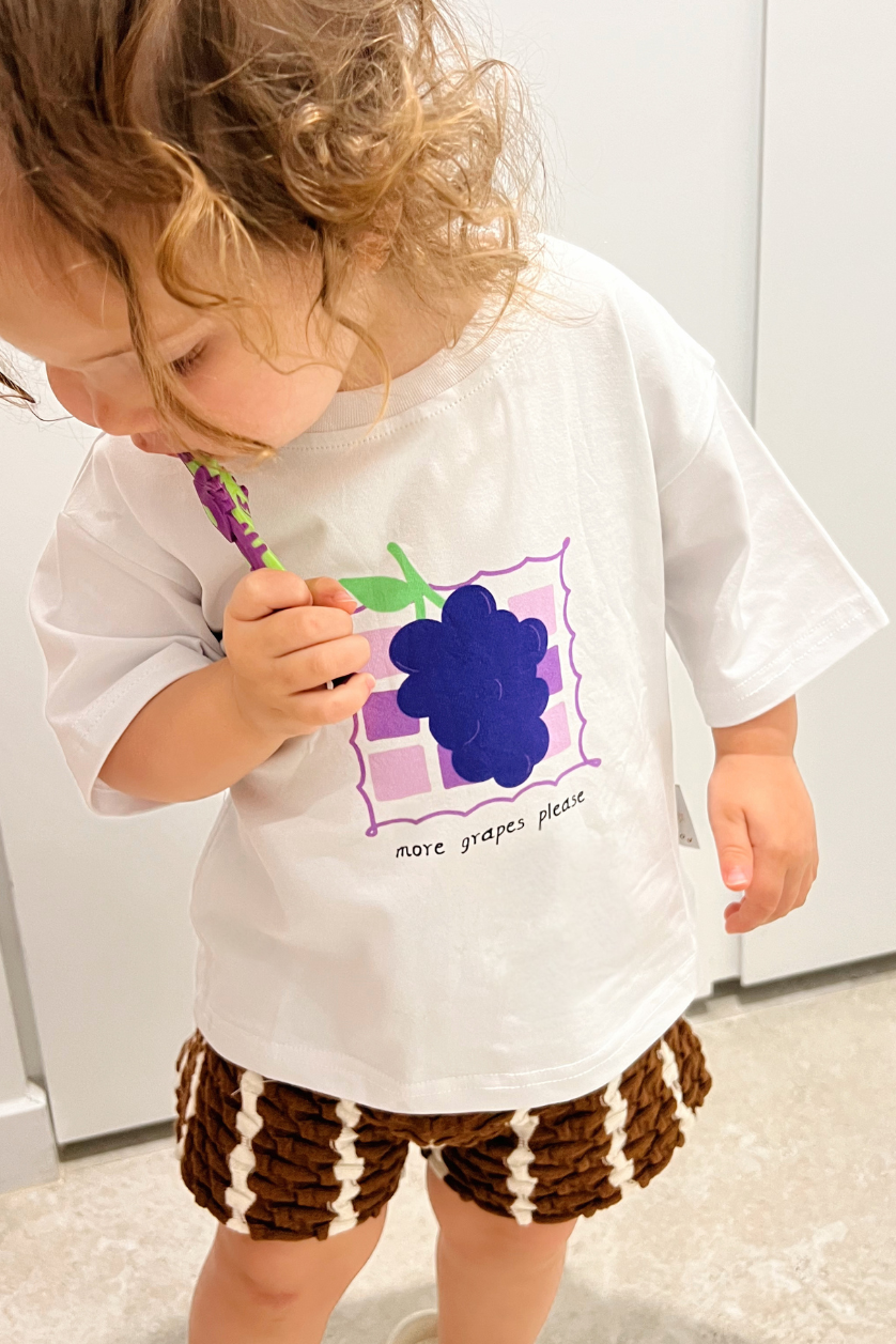 Oversized Tee ✿ More Grapes Please