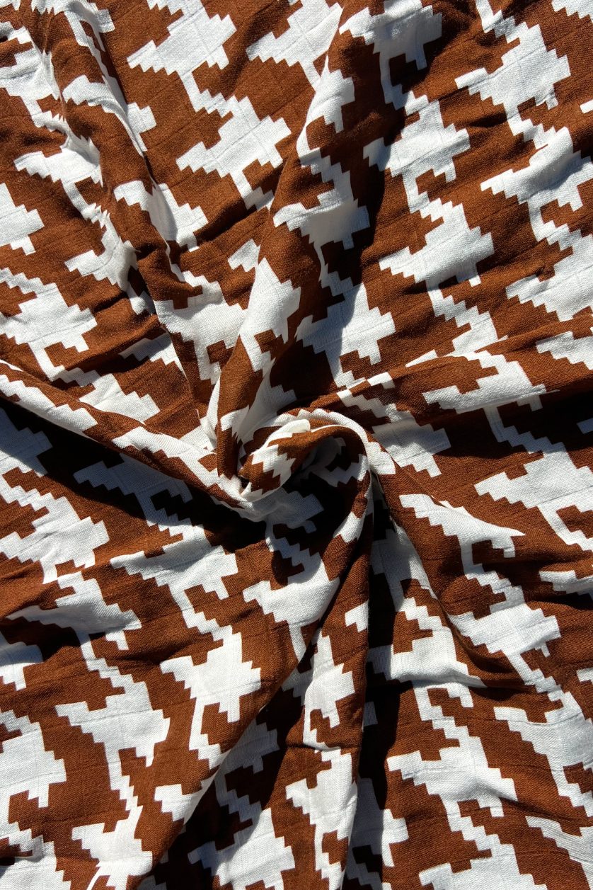 Swaddle ✿ Houndstooth